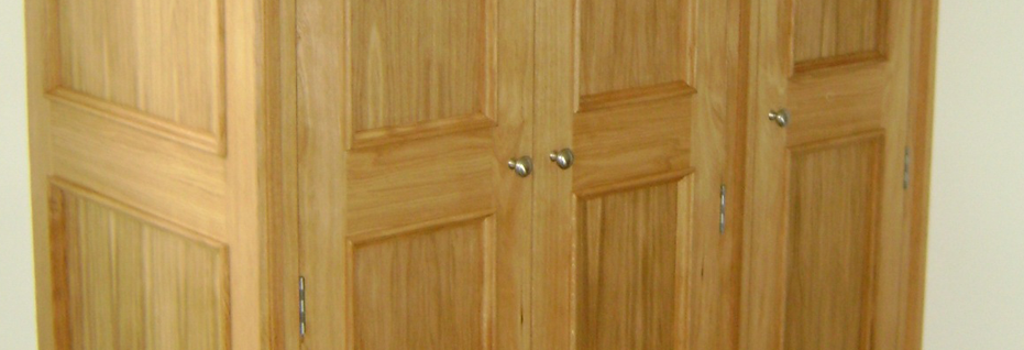Traditional Oak Wardrobe